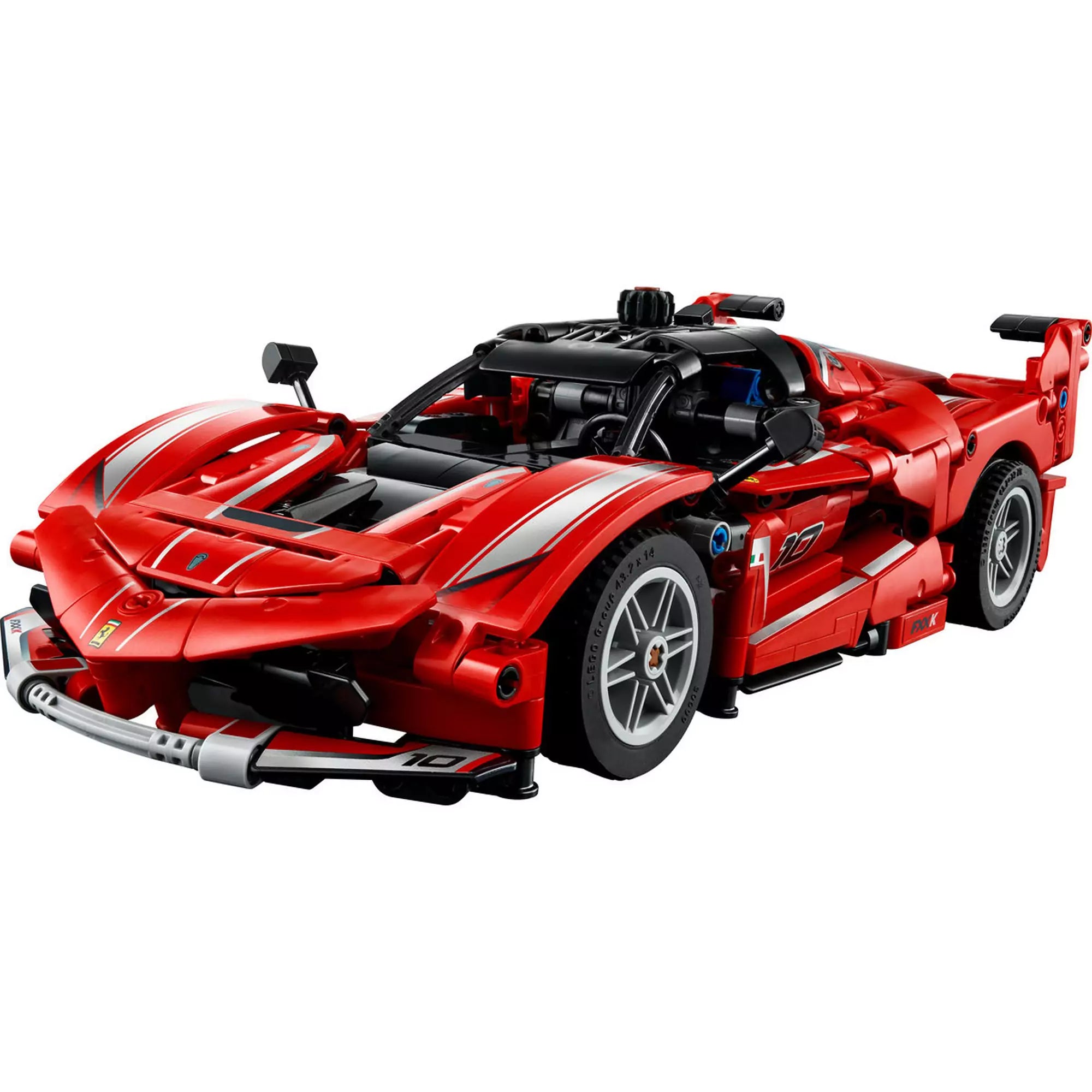 LEGO Technic Ferrari FXX K (42212) elölnézet – A játékautó ikonikus piros színben, részletes első résszel és nyitható elemekkel.
