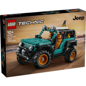 LEGO Technic: Jeep Wrangler Rubicon SUV 42227, 723 darabos készlet dobozképe, a zöld Jeep Wrangler Rubicon LEGO Technic modell a sivatagos háttér előtt.