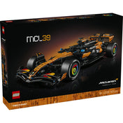 LEGO Technic McLaren MCL39 F1 autó (42228) készlet dobozképe fekete háttérrel és narancssárga-fekete Formula–1 versenyautó modellel.