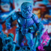 Marvel United: Polgárháború magyar nyelvű kiegészítő Goliath figurája közelről, részletgazdag kidolgozással.