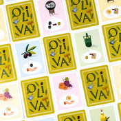 Az Oliva társasjáték akció- és termeléskártyái különböző olívatermesztési, feldolgozási és kereskedelmi lehetőségekkel.