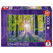 Puzzle Schmidt Erdő jácintokkal – 1000 darabos puzzle doboza mesés erdei tájjal és lila jácintmezővel.