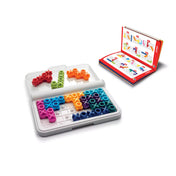 Smart Games IQ XOXO logikai játék nyitott játéktáblával és kihívásfüzettel, színes X és O elemekkel.