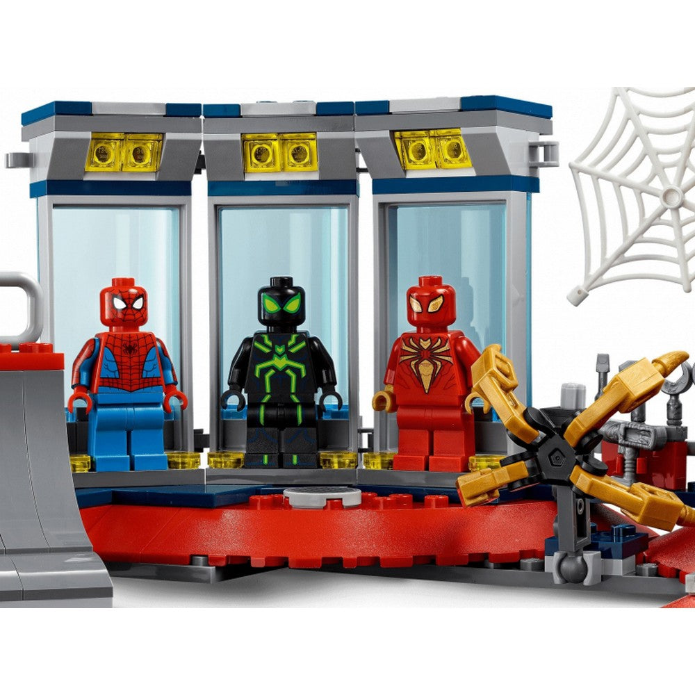 LEGO Marvel Super Heroes Támadás a pókbarlang ellen 76175 466 darabos