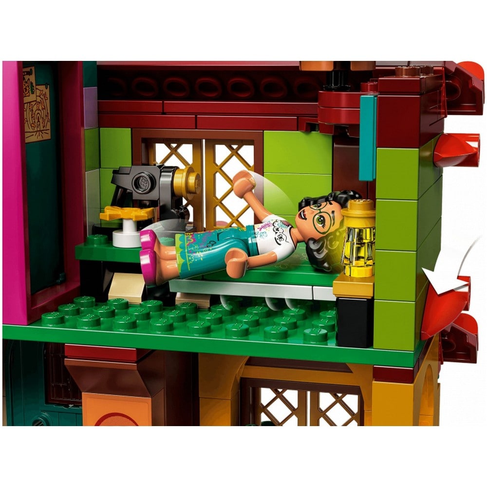 LEGO Disney A Madrigal család háza 43202 587 darabos