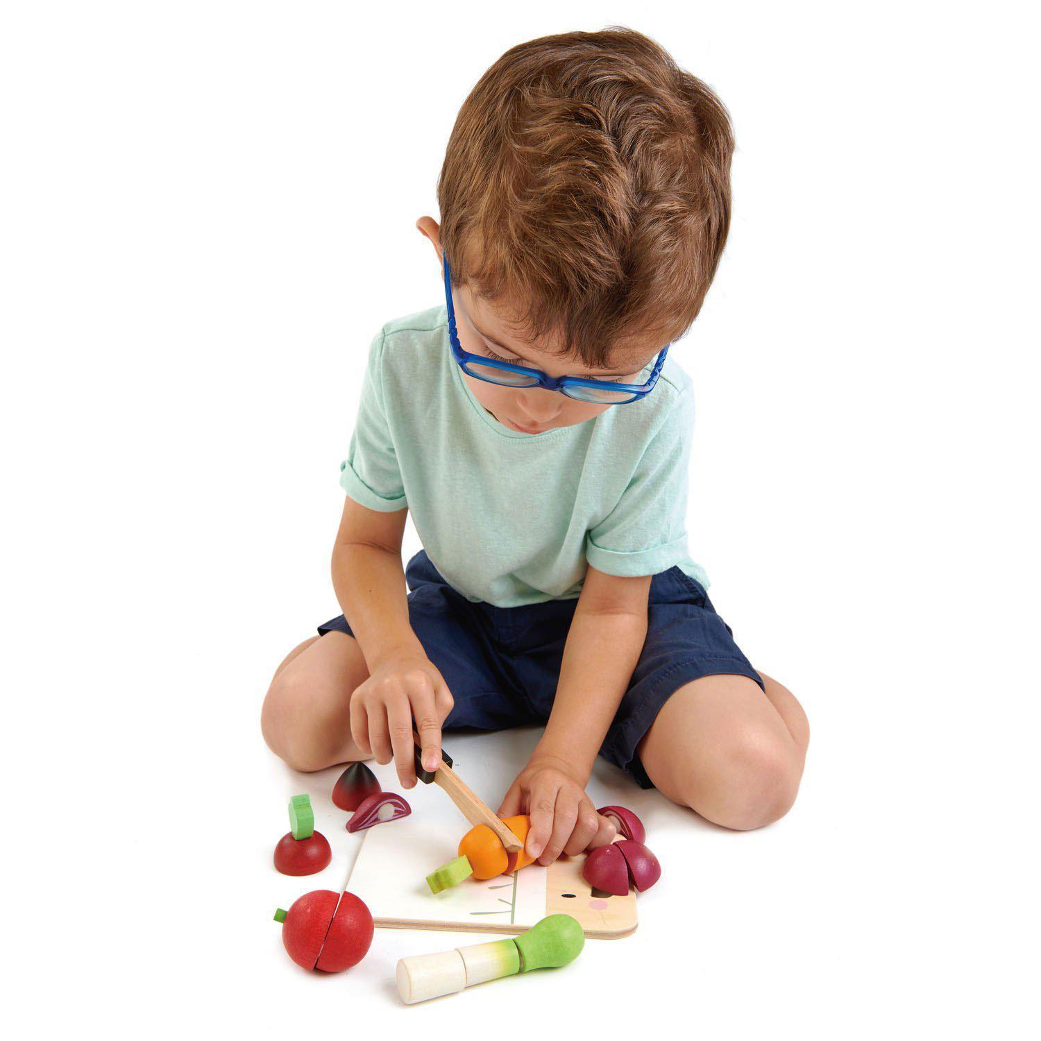Aprító és zöldség készlet, prémium minőségű fából - Mini Chef Chopping Board - 16 darab - Tender Leaf Toys-Tender Leaf Toys-4-Játszma.ro - A maradandó élmények boltja