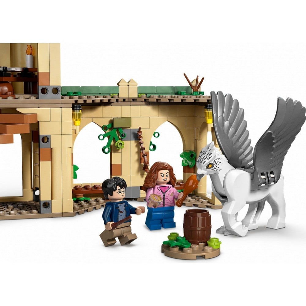LEGO Harry Potter Roxfort kastélyudvar: Sirius megmentése 76401 345 darabos